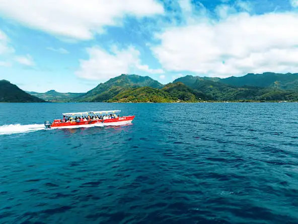 2025_Raiatea_FaaroaRiverAndMotu_Aerial_03_V0